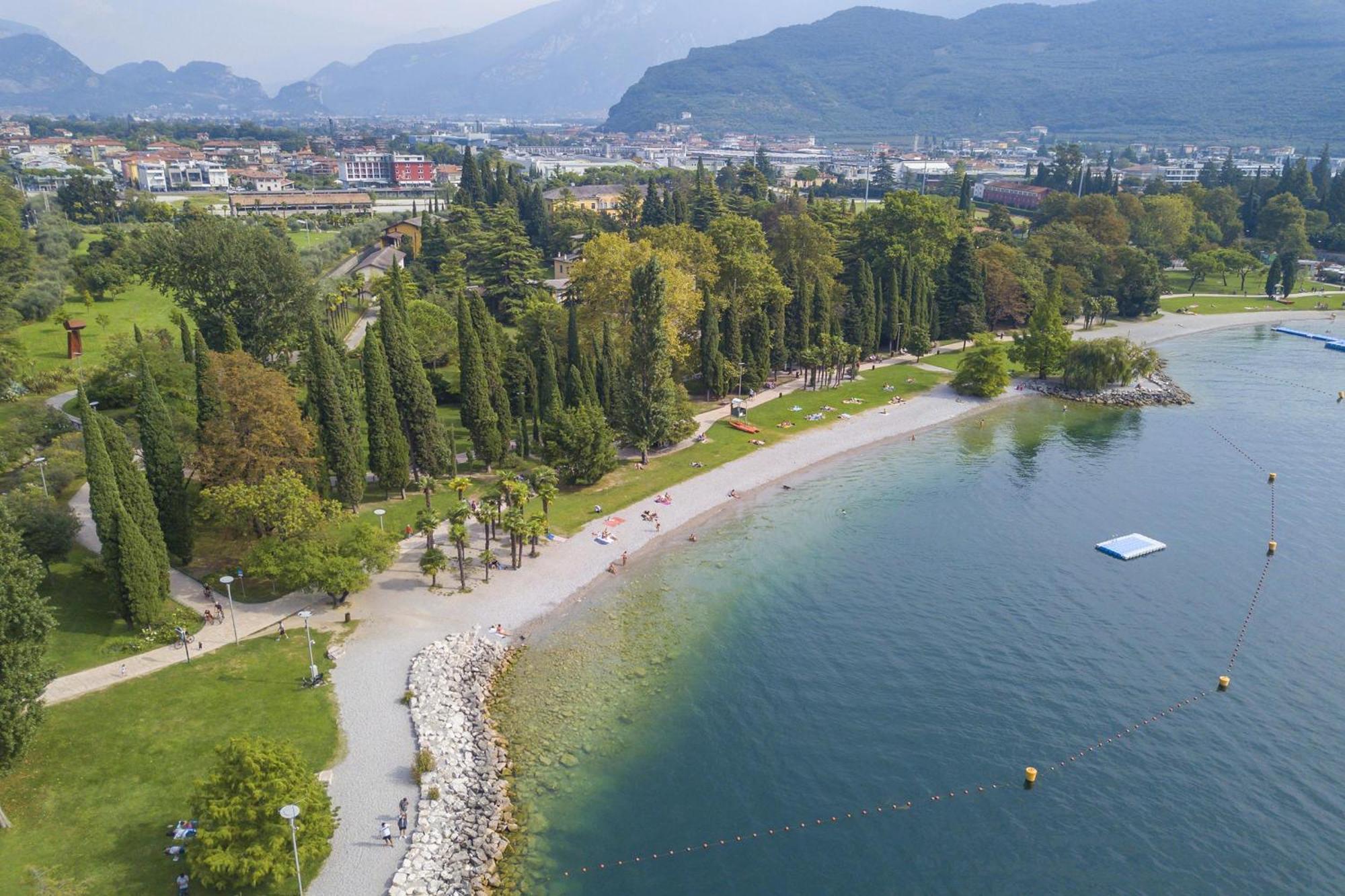 Lake View Historical Center Apartment - Happy Rentals Riva del Garda Exterior foto