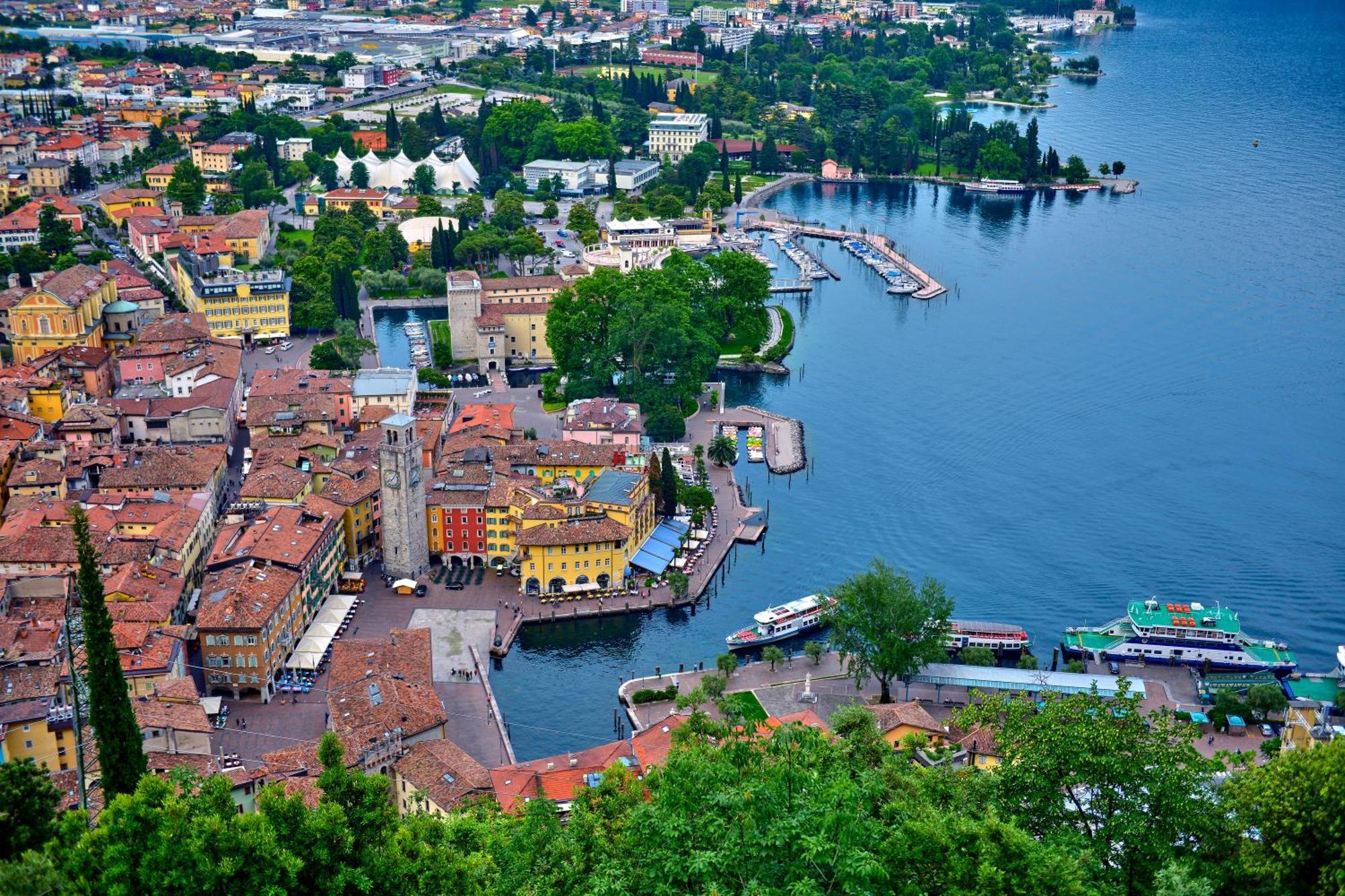 Lake View Historical Center Apartment - Happy Rentals Riva del Garda Exterior foto